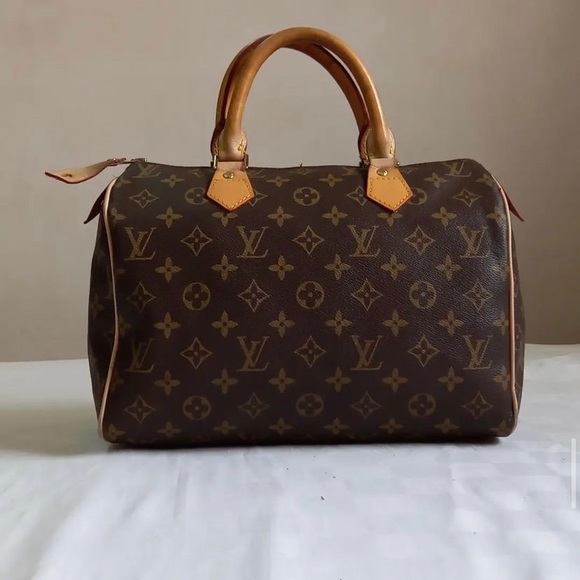 Pre owned Authentic Louise Vuitton speedy monogram 30 - Picture 1 of 13